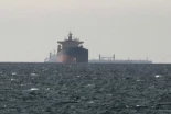 Irán mantiene la amenaza en el estrecho de Ormuz pese a abrir el paso a algunos buques de países no enemigos