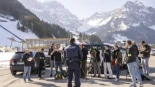 Una persona muere en los Alpes suizos tras descolgarse el teleférico en el que viajaba