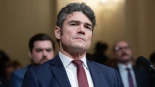 FBI investiga a ex funcionario que renunció por guerra en Irán