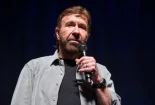 Chuck Norris hospitalizado en Hawái (EN)