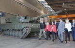 Defensa enviará seis tanques Leopard 24A, lanzadores HAWK y una batería de misiles Aspide al cantautor cubano Silvio Rodríguez