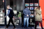 El 'boom' silencioso de la compra de pisos con personas dentro