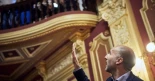 El alcalde de Ourense, a lo Timothée Chalamet tras asistir a su primera ópera: "Yo a esto no vuelvo"