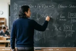 Terence Tao es el mejor matemático del mundo: ha reconocido que está usando la IA para resolver uno de los Problemas del Milenio