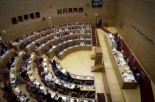 Unanimidad en Les Corts para aplicar la subida salarial del 1,5% de los funcionarios a diputados y personal de la cámara