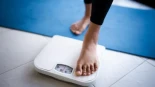Ellas gordas y ellos obesos, el sesgo de género en la obesidad: «Ocurre cuando, en un grupo, una mujer quiere postre»