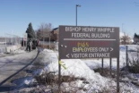 Jueza prorroga orden para que inmigrantes detenidos tengan acceso a abogados en Minnesota