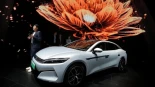 El beneficio de BYD cae un 19% tras un año récord en el que desbanca a Tesla como líder