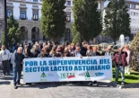 El campo asturiano vuelve a la calle por la caída del precio de la leche: «Por debajo de 80 céntimos ya es pérdida»