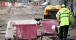La falta de mano de obra cualificada en la construcción coloca a fontaneros, electricistas y albañiles por encima de la media de salarios en España