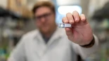Crean una “farmacia viviente” implantable que produce fármacos dentro del cuerpo
