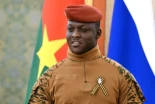 El líder militar de Burkina Faso dice "olvidaos de la democracia" [ENG]