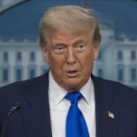 "Martes. 8 pm. Hora Del Este": Trump parece extender la fecha límite de Irán en una publicación críptica (ING)