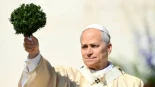 El Papa León demanda a aquellos que quieren "desatar" guerras que elijan la paz en su primer mensaje de Pascua (ENG)