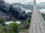 El Puente de las Américas en Panamá ha sido cerrado tras una enorme explosión [ENG]