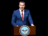 Pete Hegseth lee un versículo bíblico falso de Pulp Fiction en un servicio de oración en el Pentágono