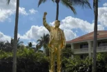 Donald Trump ya tiene su estatua dorada gigante en Doral