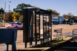 Dos autobuses, tres horas y 21 kilómetros: así es cómo los estadounidenses que viven en zonas con poco transporte público hacen la compra sin coche [ENG]