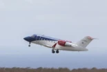 Un avión medicalizado con los enfermos del crucero aterrizó en Gran Canaria por la rotura de la burbuja de aislamiento de un contagiado