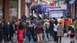 Ocho furgones policiales para dejar sin casa a un jubilado: desahucian a Mariano en el quinto intento