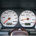 Nuevos tableros de instrumentos en los coches especialmente diseñados para España, [Humor]