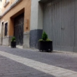 Burriana instala jardineras en los garajes sin vado