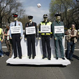 Un policía autonómico cobra hasta 10.000 euros más que uno nacional