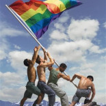 El obispo de Córdoba avisa: ¡la UNESCO pretende convertirnos en gays! [Humor].