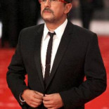 Buenafuente entrega a Médicos Sin Fronteras la indemnización de Diez Minutos