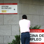 El paro registra una caída récord de 27.071 personas en noviembre