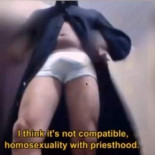 'Amores santos', un documental que retrata a cientos de religiosos practicando cibersexo