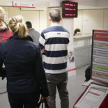 Los parados deberán luchar contra un oso para cobrar el subsidio