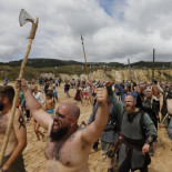 Os viquingos tomaron O Vicedo nun espectacular e multitudinario desembarco