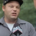 Activista de Occupy Wall Street critica News Corporation en una entrevista que finalmente no se emite [ENG]