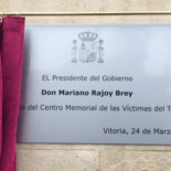 Retirada ya la placa que Rajoy inauguró ayer en Vitoria por el Memorial de Víctimas del Terrorismo