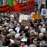 Cientos de miles de portugueses abren la marcha contra la 'troika'