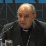 Roban el anillo episcopal a Juan María Uriarte en Bilbao