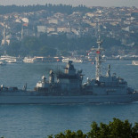 14 buques de guerra turcos fuertemente armados navegan fuera del control de Ankara