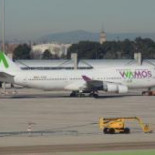 Pasajeros atrapados a 50 grados en un avión llaman a la Guardia Civil para que los rescate