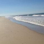 Dos sevillanos descubren que Sevilla tiene playa en propiedad