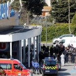 Muere el gendarme que se intercambió por uno de los secuestrados en el ataque en Trèbes