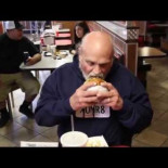 Sus primeros momentos libre tras pasar 36 años injustamente encarcelado [ENG]