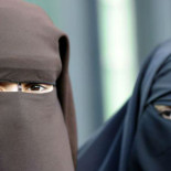 Marruecos prohíbe la venta del burka en el país y da dos días a los comerciantes para retirarlos del mercado [FRA]