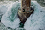 El faro de La Jument, en Bretaña, Francia