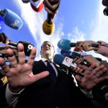 Rajoy increpado por los familiares a la llegada al entierro de Rita Barberá: "Recaerá sobre tu conciencia"