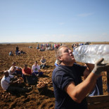 CCOO firma la renuncia de 15 minutos de bocadillo para los jornaleros del campo andaluz