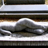 Love will tear us apart: no está muerto sino «dormido»