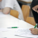 Miles de afectados por los Préstamos-Renta Universidad