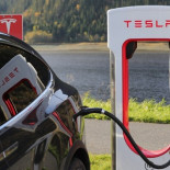 Tras años incumpliendo con la GPL, Tesla libera el código fuente de algunas de sus tecnologías