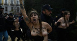 Activistas de FEMEN se enfrentan a manifestantes de ultraderecha en Madrid